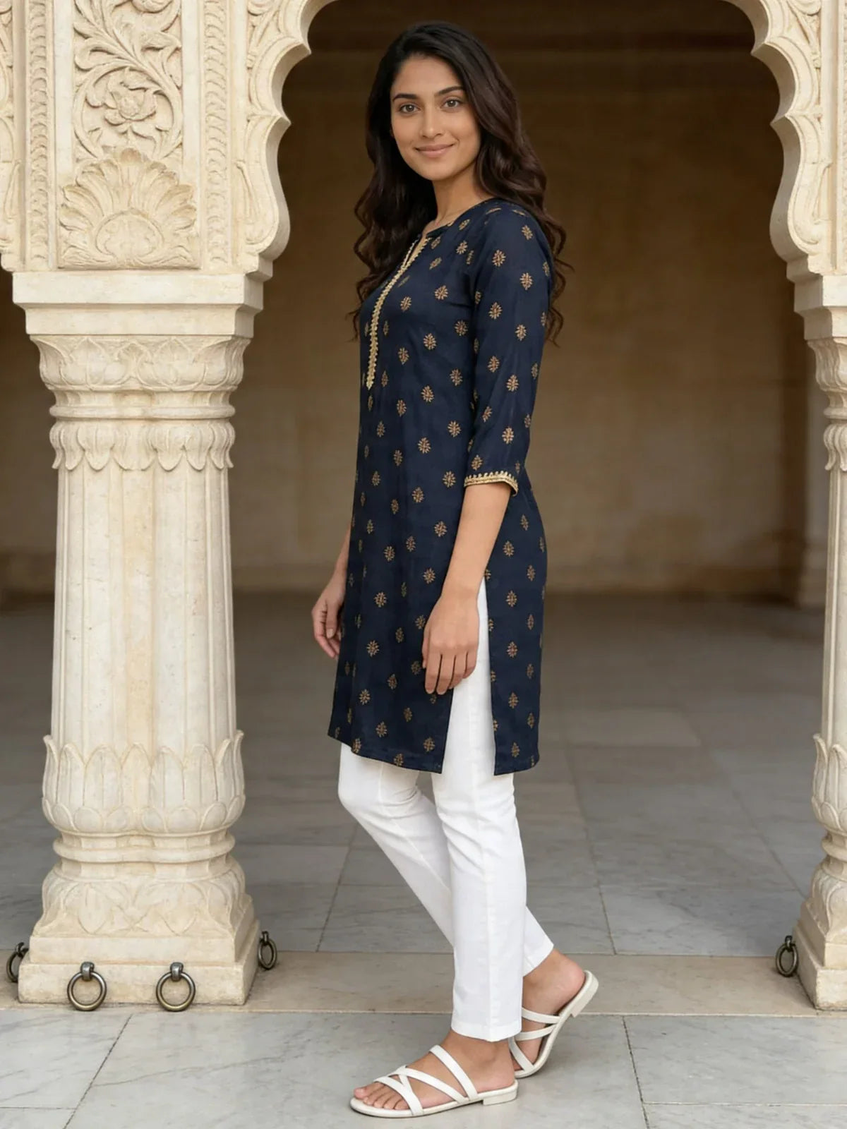 Rayon Embroidered Straight Knee Length Kurta