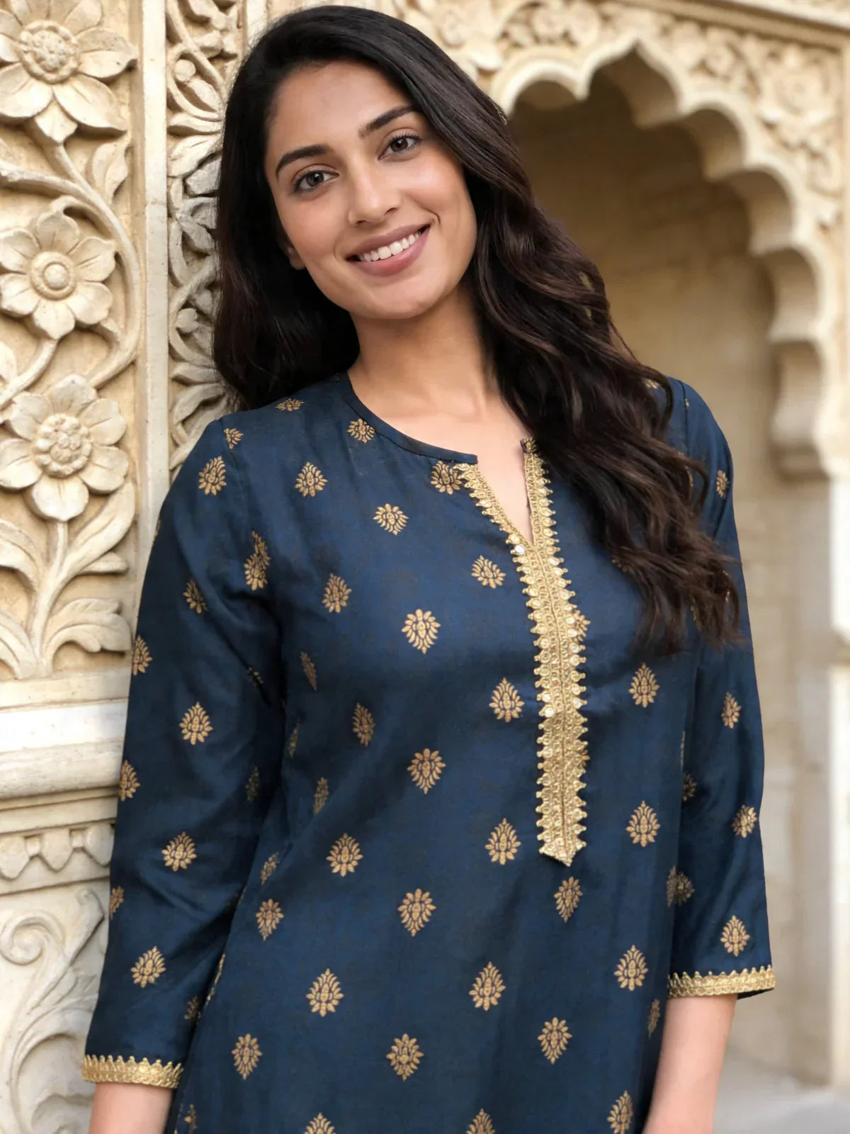 Rayon Embroidered Straight Knee Length Kurta